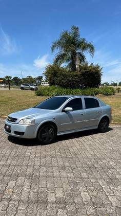 CHEVROLET ASTRA 2.0 MPFI ADVANTAGE 8V FLEX 4P MANUAL CHEVROLET ASTRA 2.0 MPFI ADVANTAGE 8V FLEX 4P MANUAL